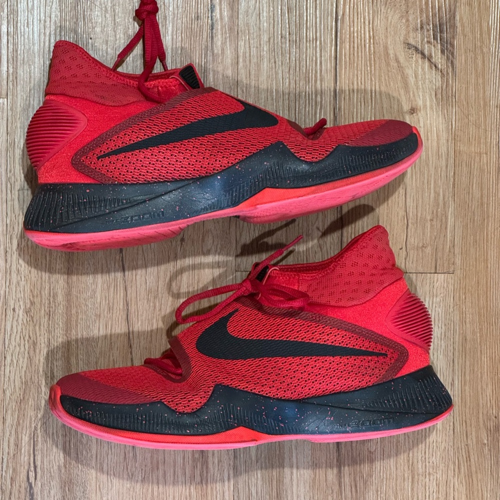 Nike Zoom Hyperrev Performance Basketball Shoes Size 10 University Red